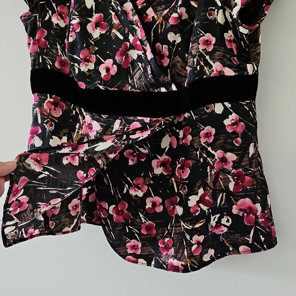 Ann Taylor Silk Wrap Floral Blouse Velvet Y2K‎ Fairy Whimsigoth Size 4